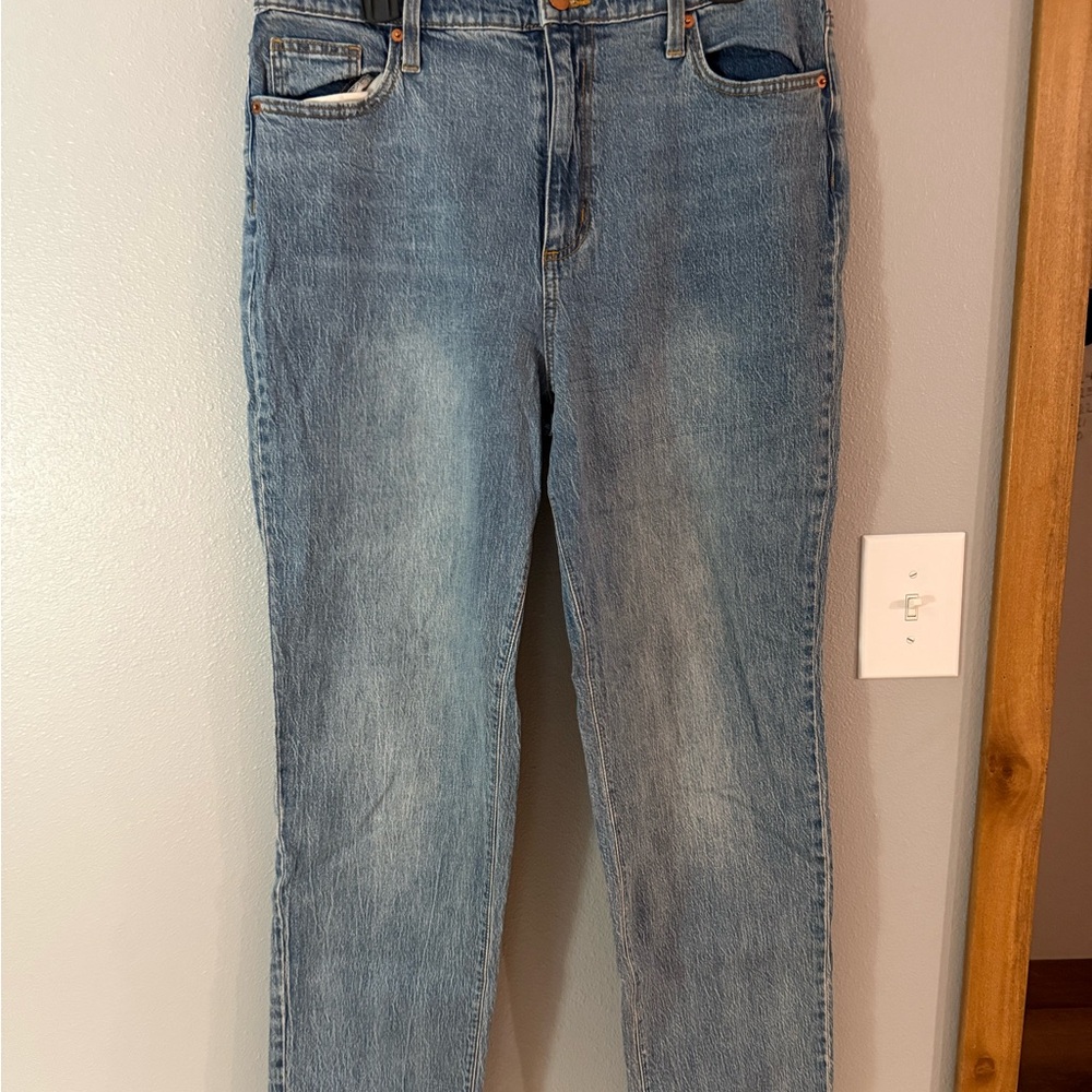 Universal Thread Women's Straight Leg Jeans - Light Blue